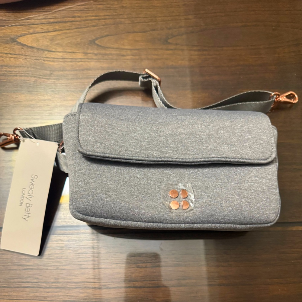 NWT sweaty Betty waist bag